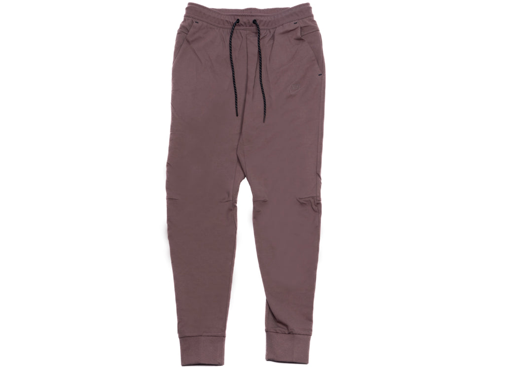 Nike Tech Fleece Lightweight Joggers in Plum Eclipse
