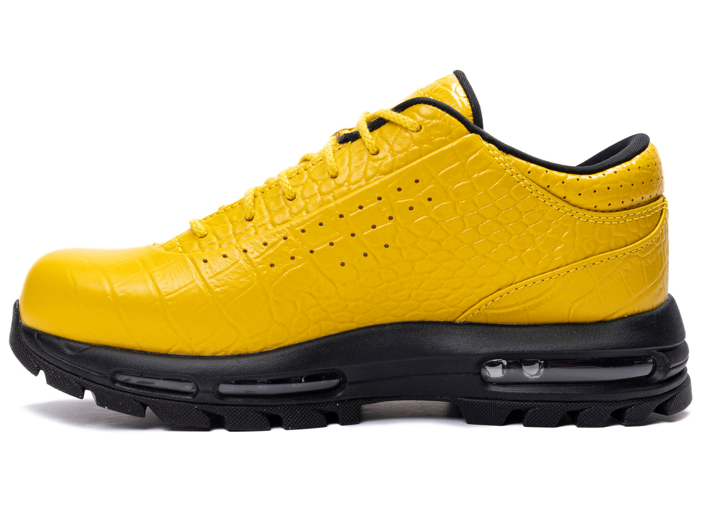 Nike Air Max Goadome Low in Vivid Sulfur / Black
