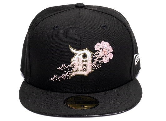 New Era Dotted Floral Detroit Tigers Fitted Hat