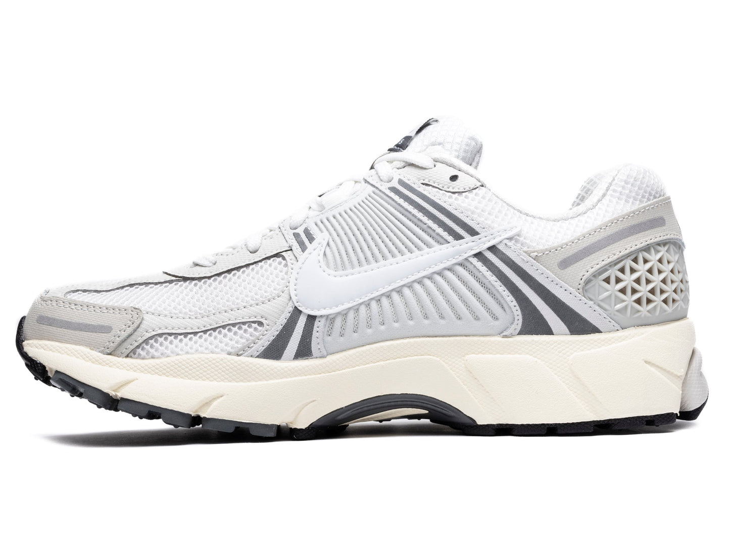 Nike Zoom Vomero 5 - Incorrect Nike Box