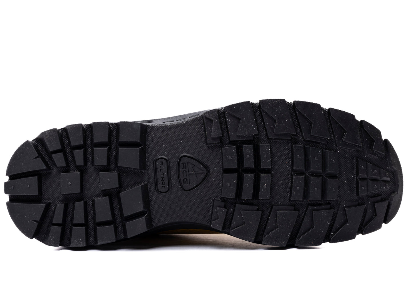 Nike Air Max Goadome Low in Vivid Sulfur / Black