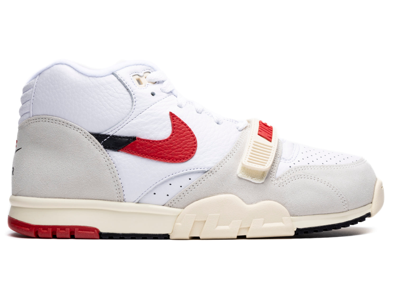 nike air trainer 1 low st