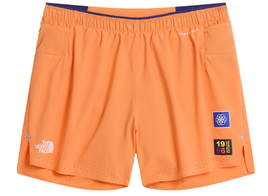 The North Face Summit Pacesetter Expedition Shorts - Graphic in Papaya