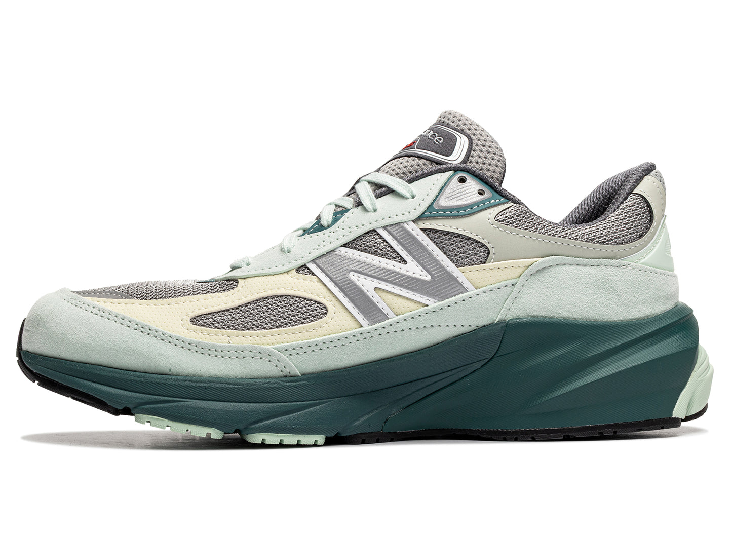 New Balance Made in USA 990v6 U990GT6