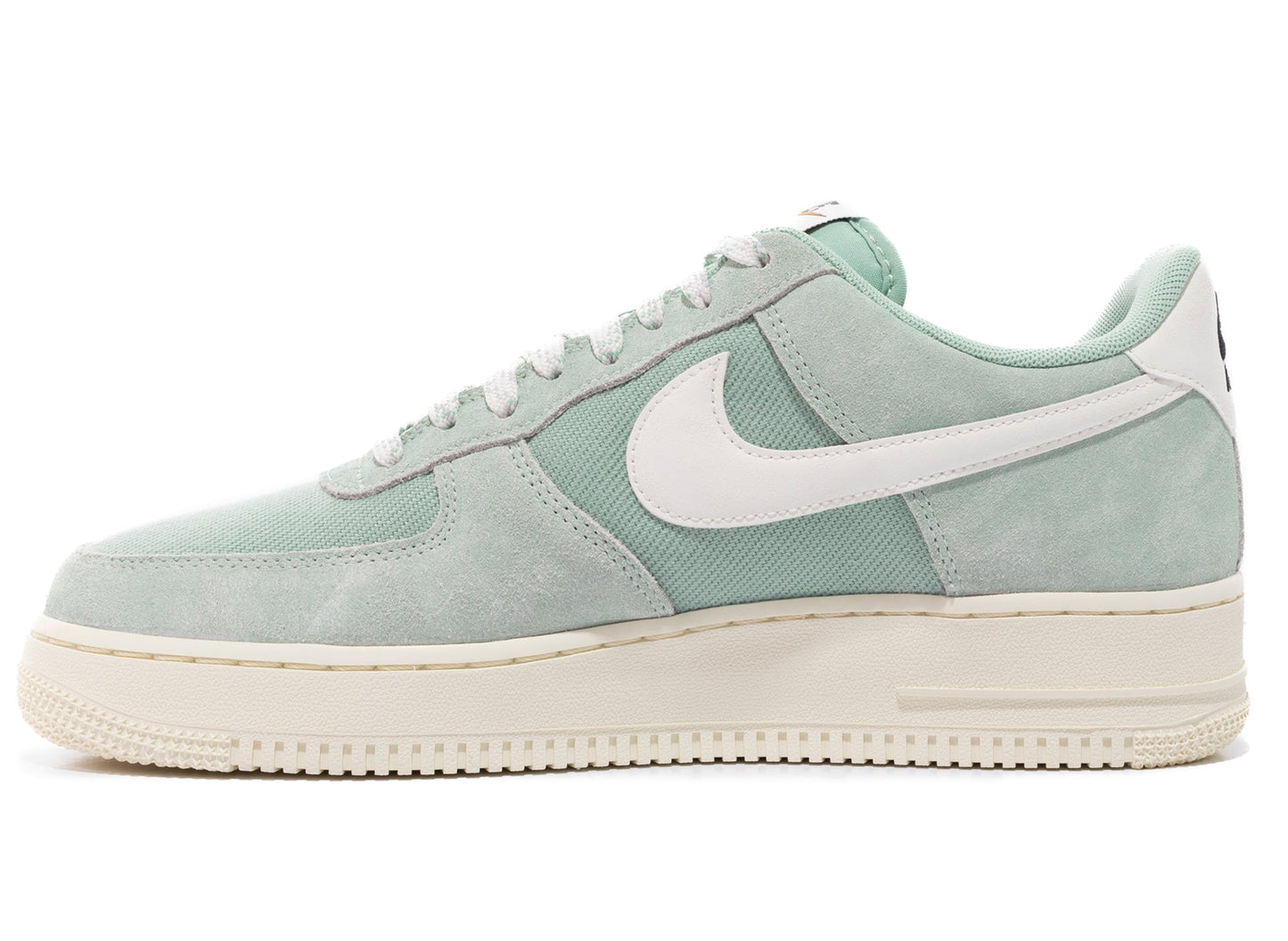 Nike Air Force 1 '07 LV8