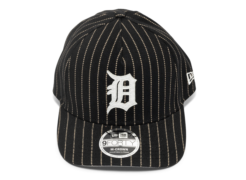 New Era Dotted Pinstripe Detroit Tigers Strapback Hat