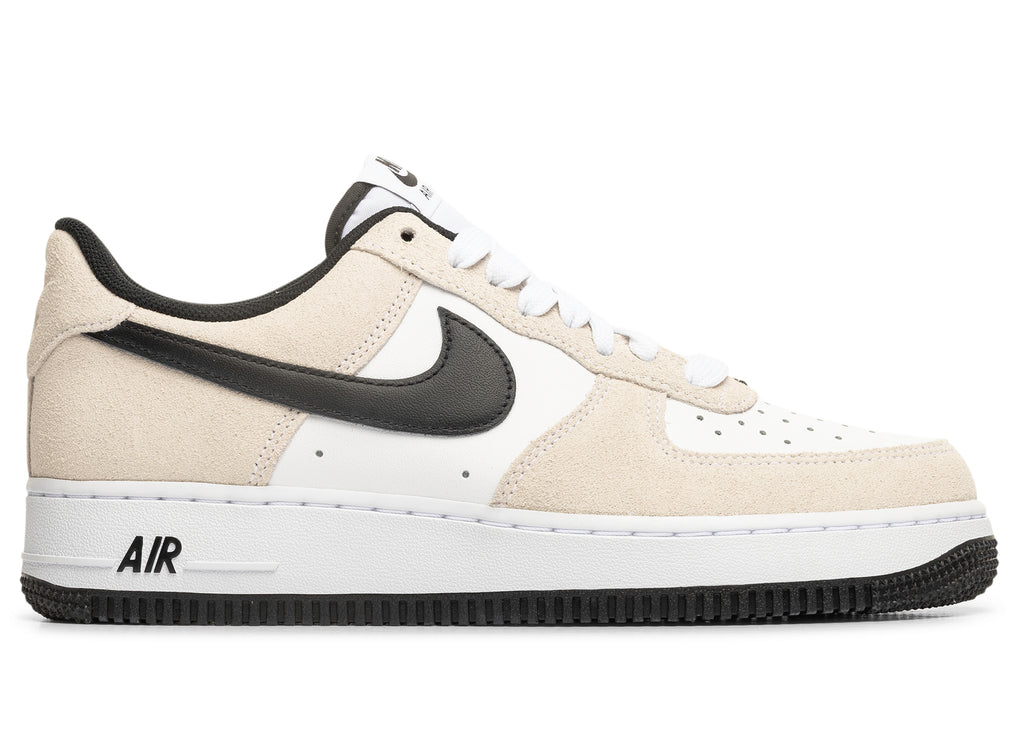 Nike Air Force 1 '07 LV8