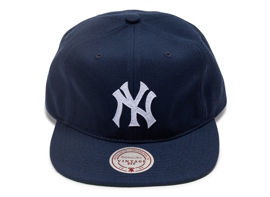 Mitchell & Ness MLB New York Yankees Vintage Strapback Hat