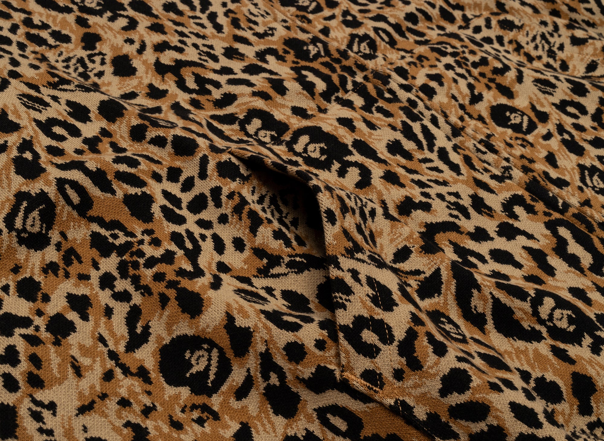 A BATHING APE ロンT レオパード A BATHING APE® Kids Wild Leopard Pattern Shark Zip Hoodie