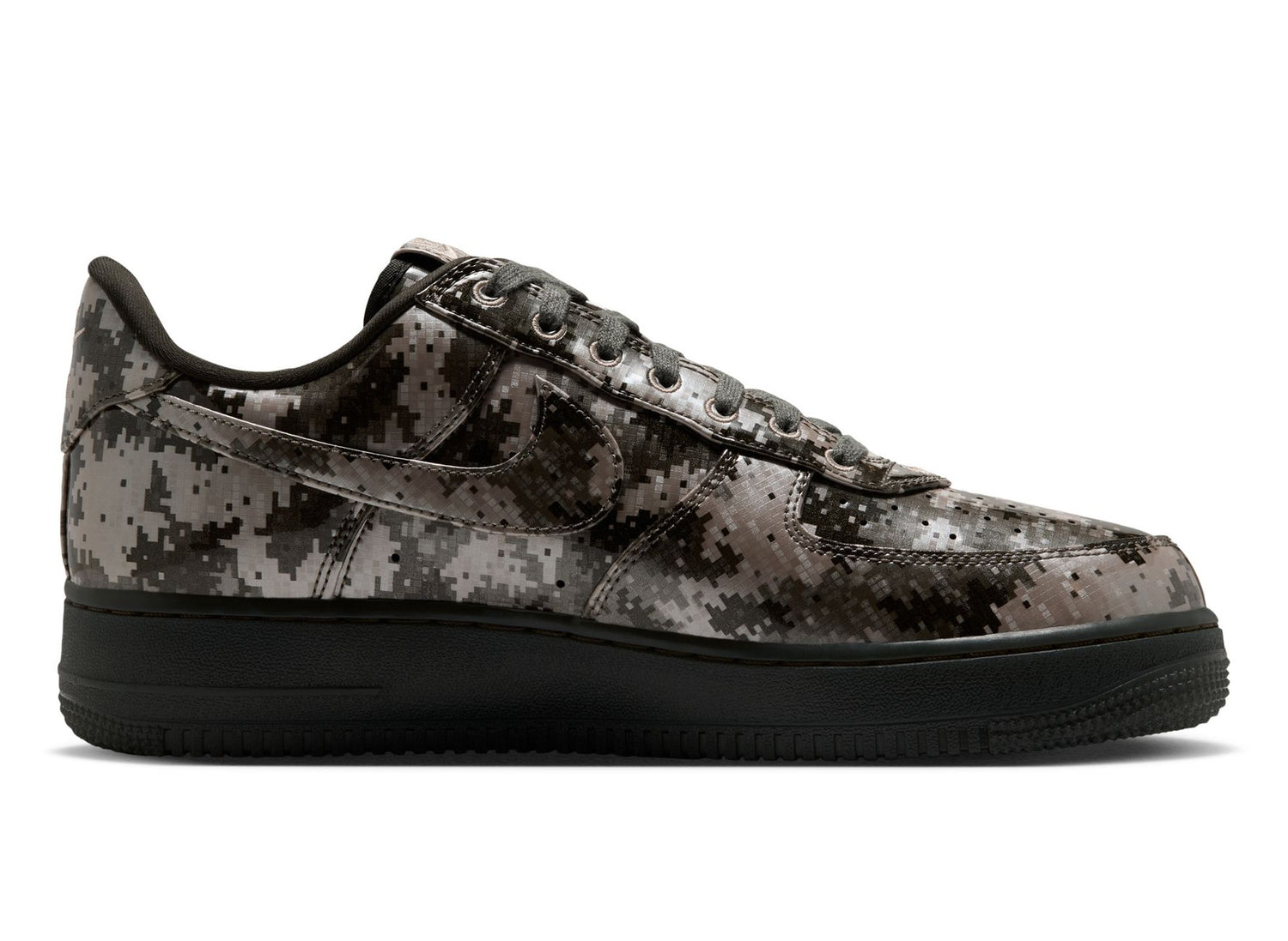 Nike Air Force 1 Low Retro Camo in Multi-Color / Rough Green — alternate right profile