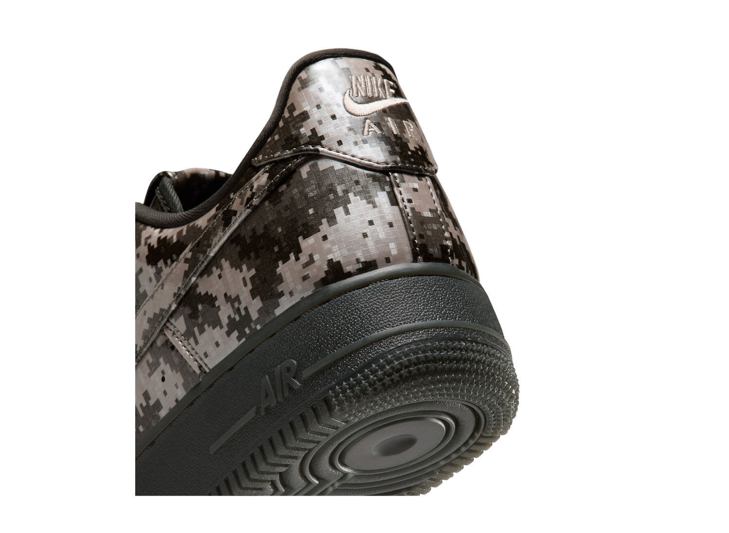 Nike Air Force 1 Low Retro Camo in Multi-Color / Rough Green — heel detail