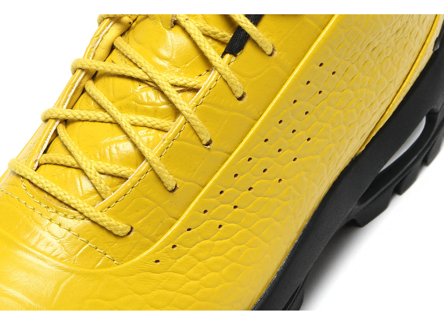 Nike Air Max Goadome Low IV4517-700 in Vivid Sulfur / Black — upper detail