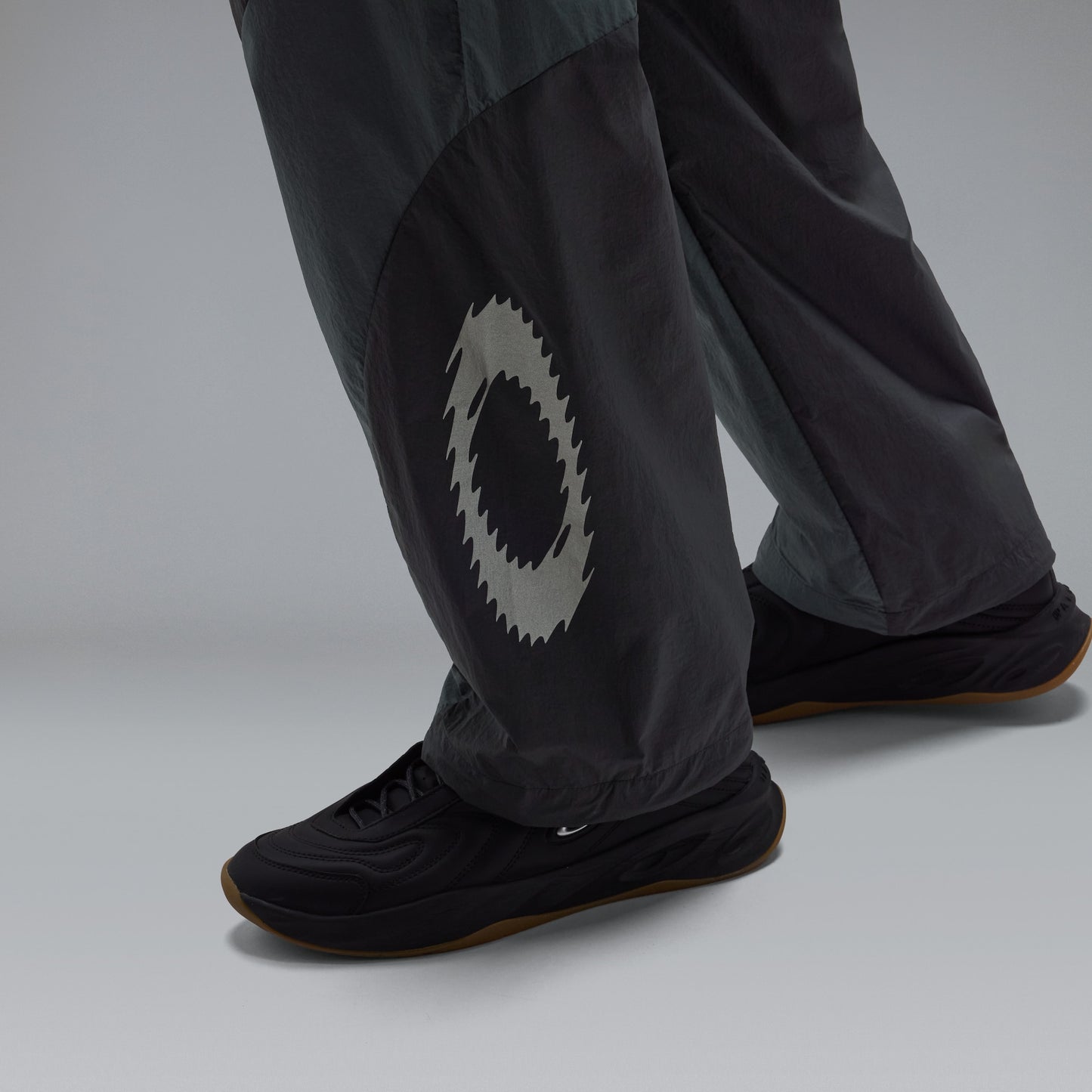 Oakley Icon S O-Light Dry Pants 1.0 in Phantom detail