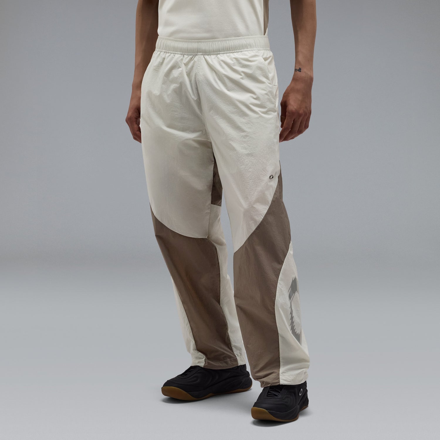Oakley Icon S O-Light Dry Pants 1.0 in Mist model front
