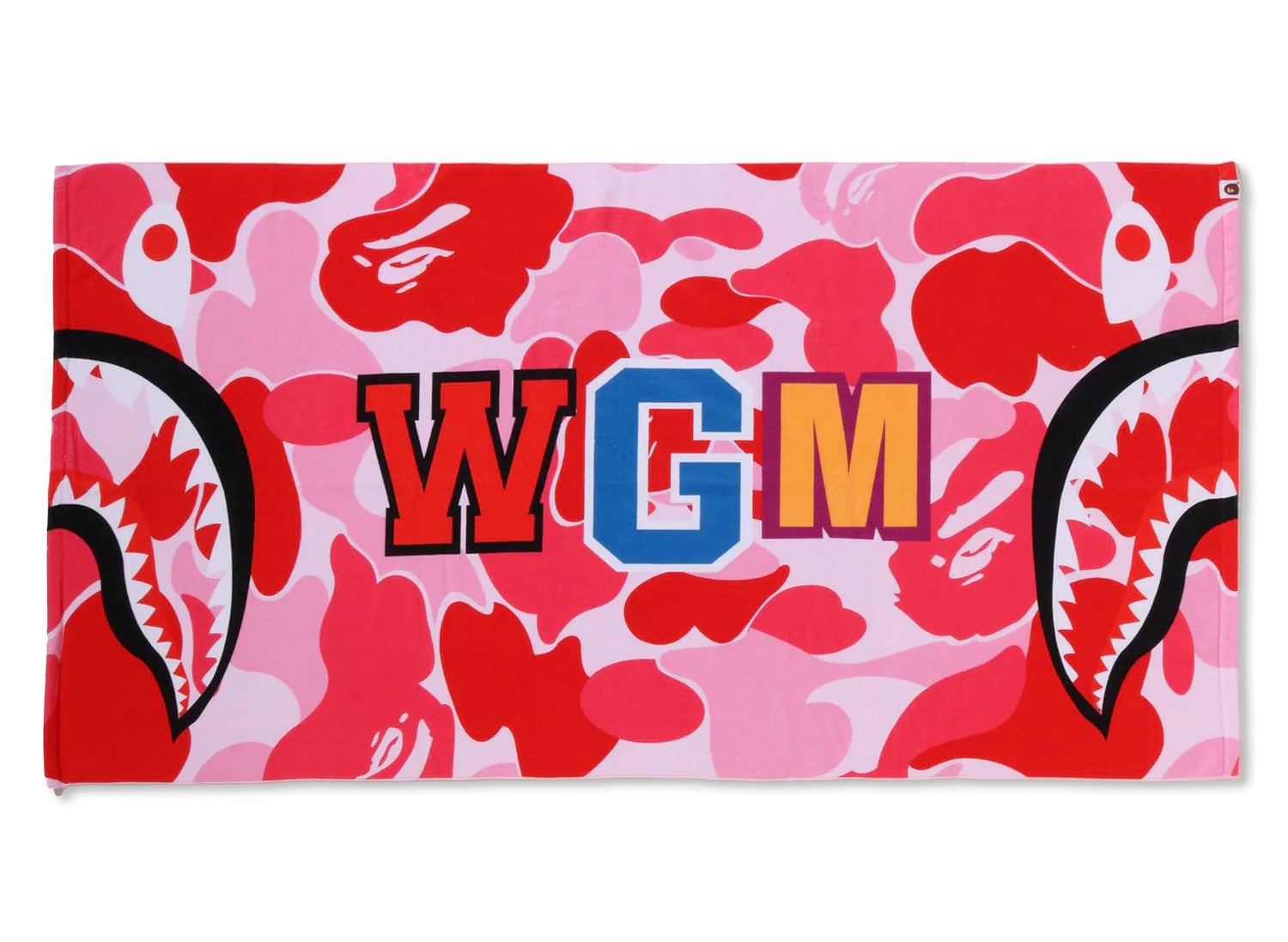 A Bathing Ape ABC Camo Shark Beach Towel in Pink – Oneness Boutique