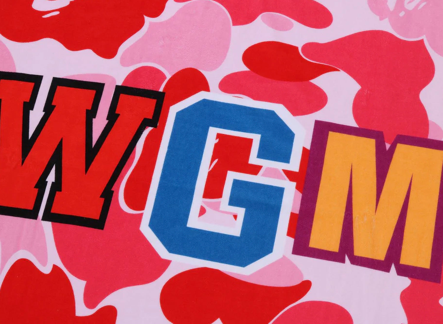 A Bathing Ape ABC Camo Shark Beach Towel in Pink — view 3