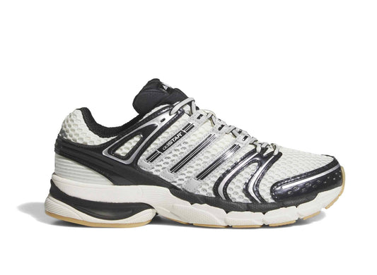 Adidas Adistar Control 5 in Off White / Core Black