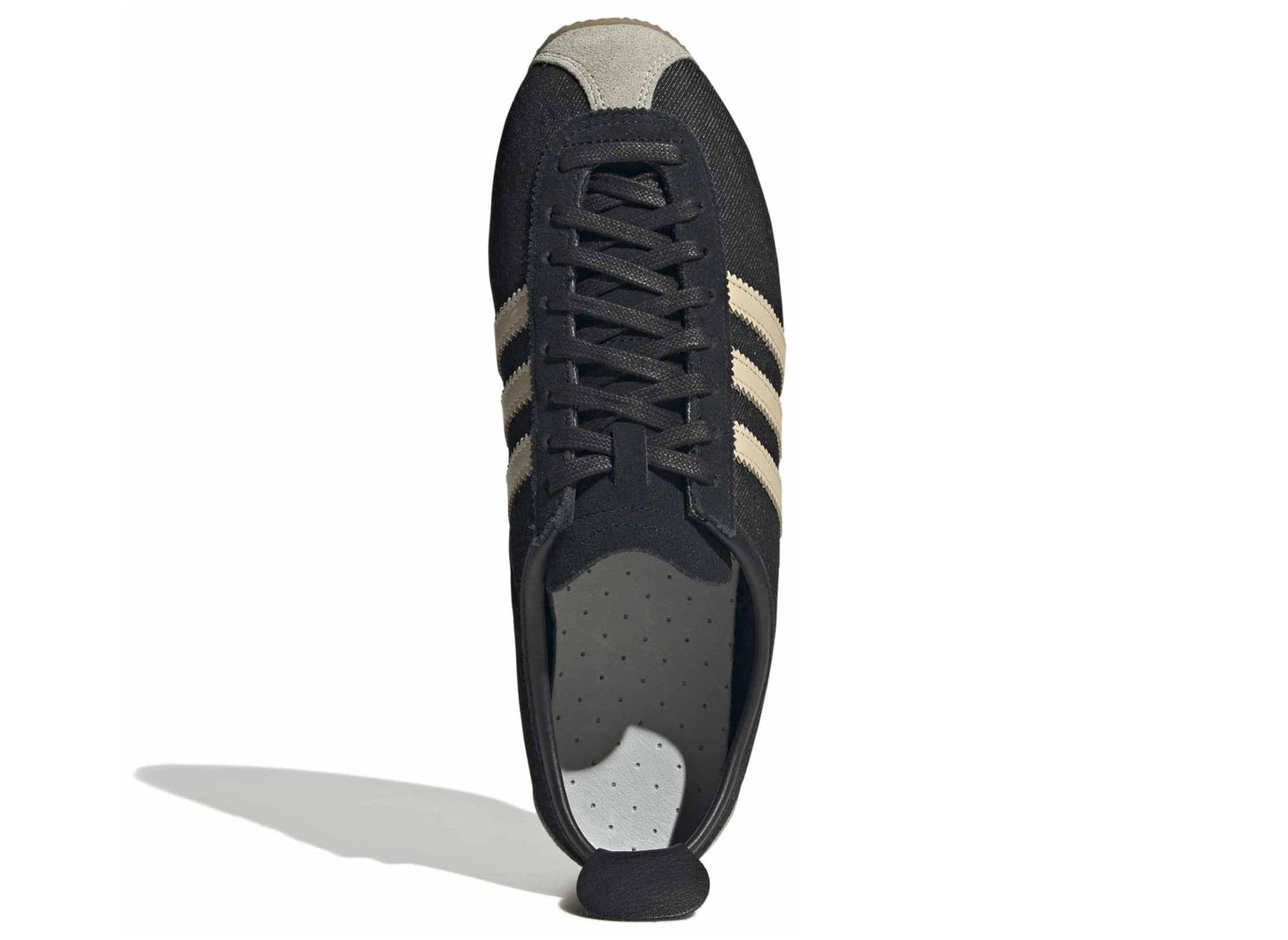 Adidas Japan in Core Black / Sand Strata