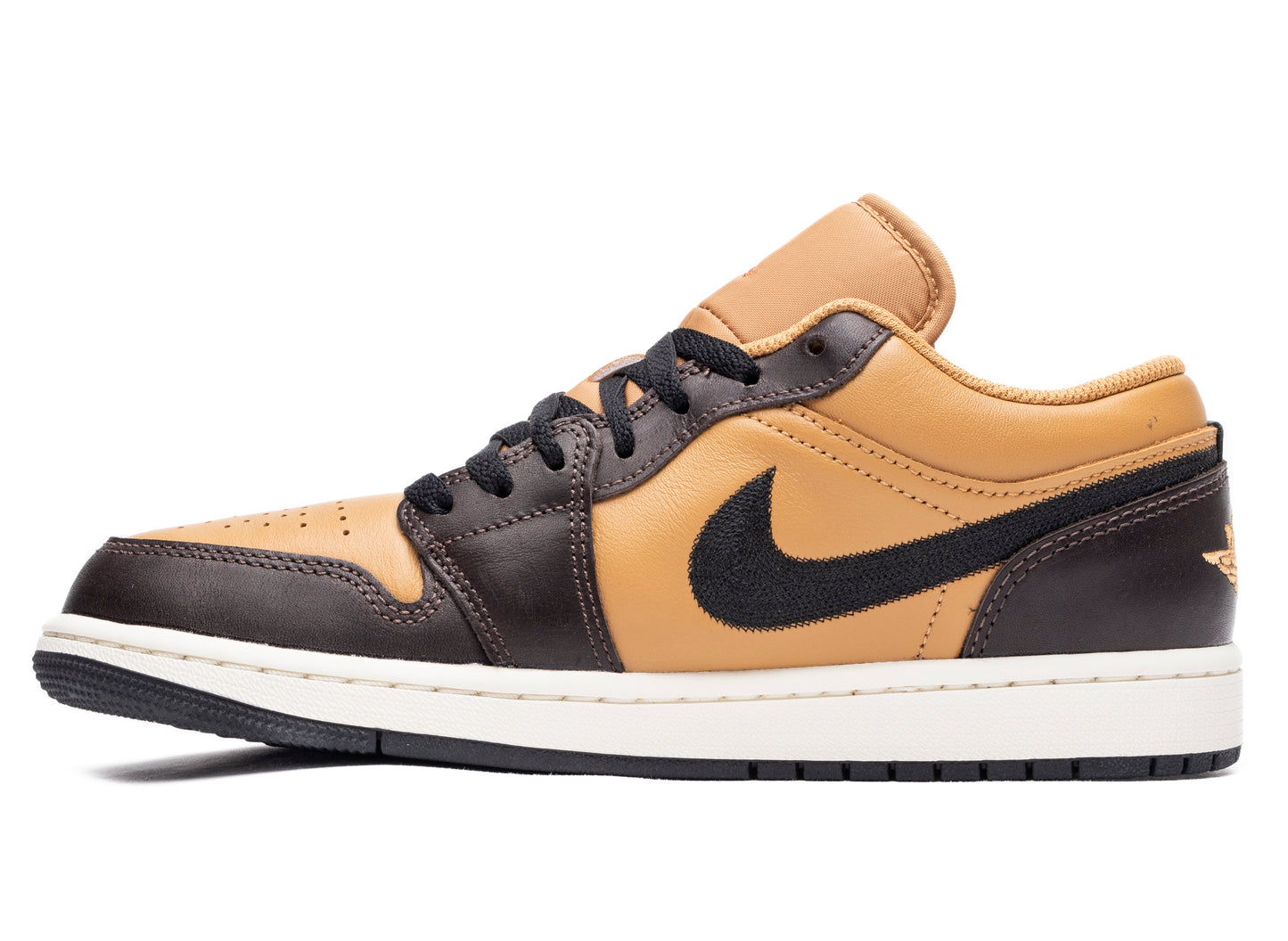 Air Jordan 1 Low SE - view 3