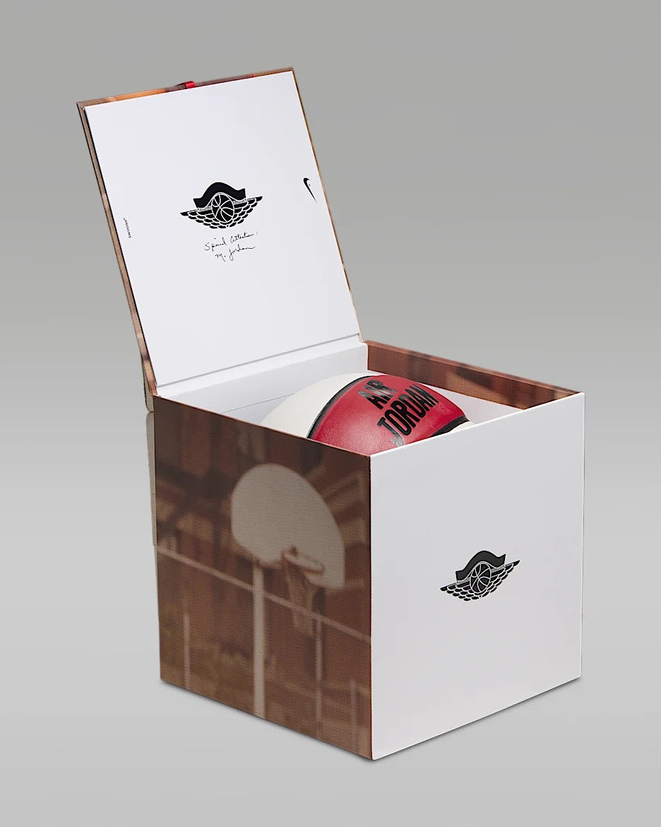 Air Jordan Premium Basketball 8P - view 2