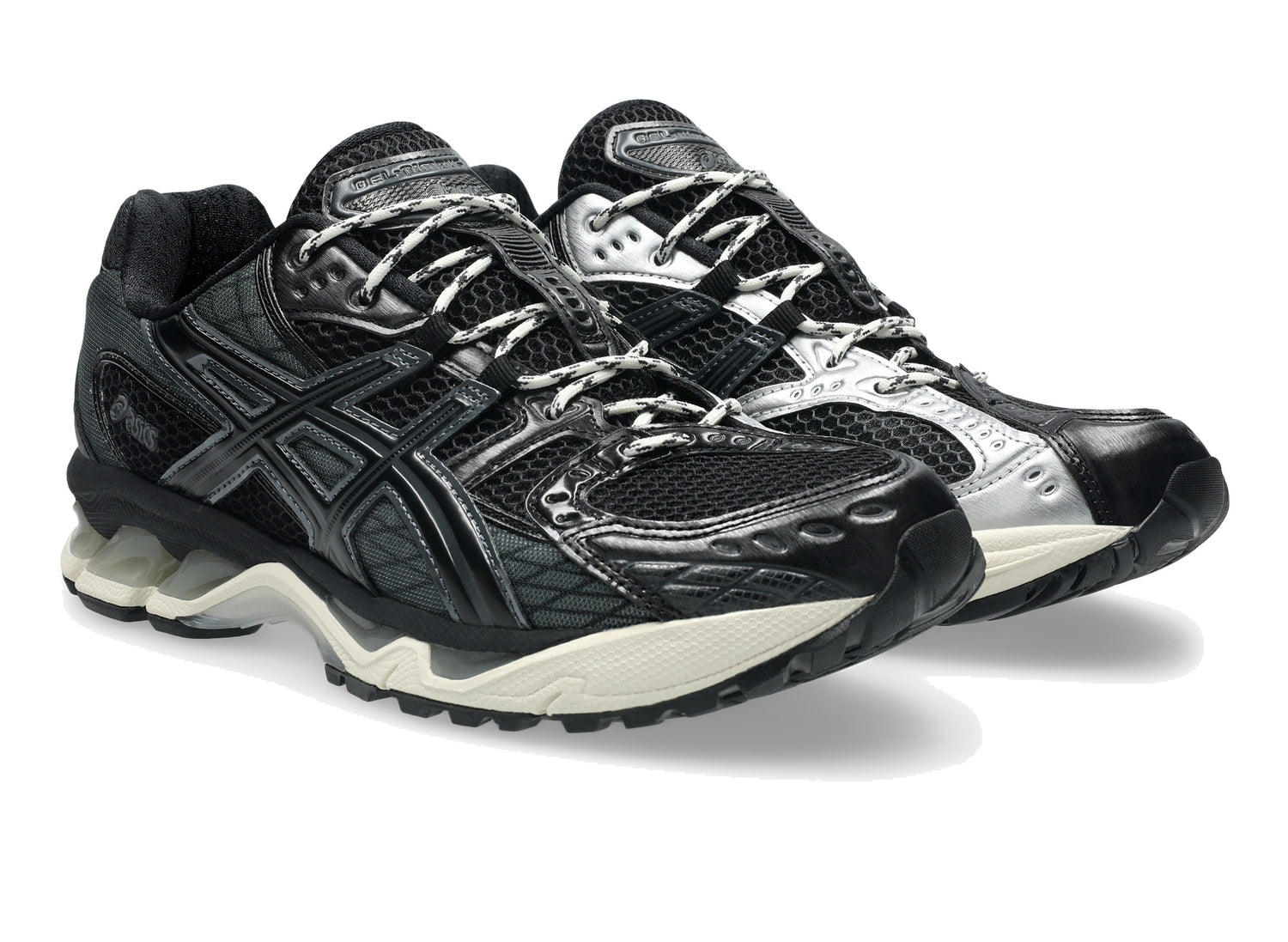 Asics GEL-NIMBUS 10.1 in Black / Black, front right view
