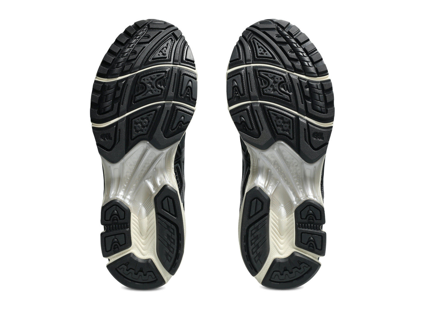Asics GEL-NIMBUS 10.1 in Black / Black, sole view
