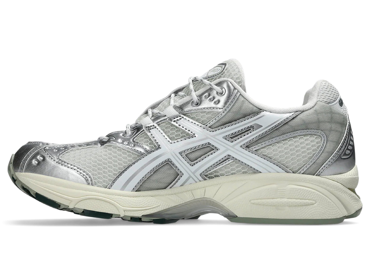 Asics Gel-Nimbus 10.1 in 'White / White' — view 3