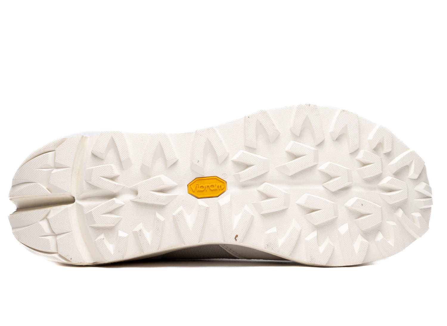 Brandblack Auru in White - view 5