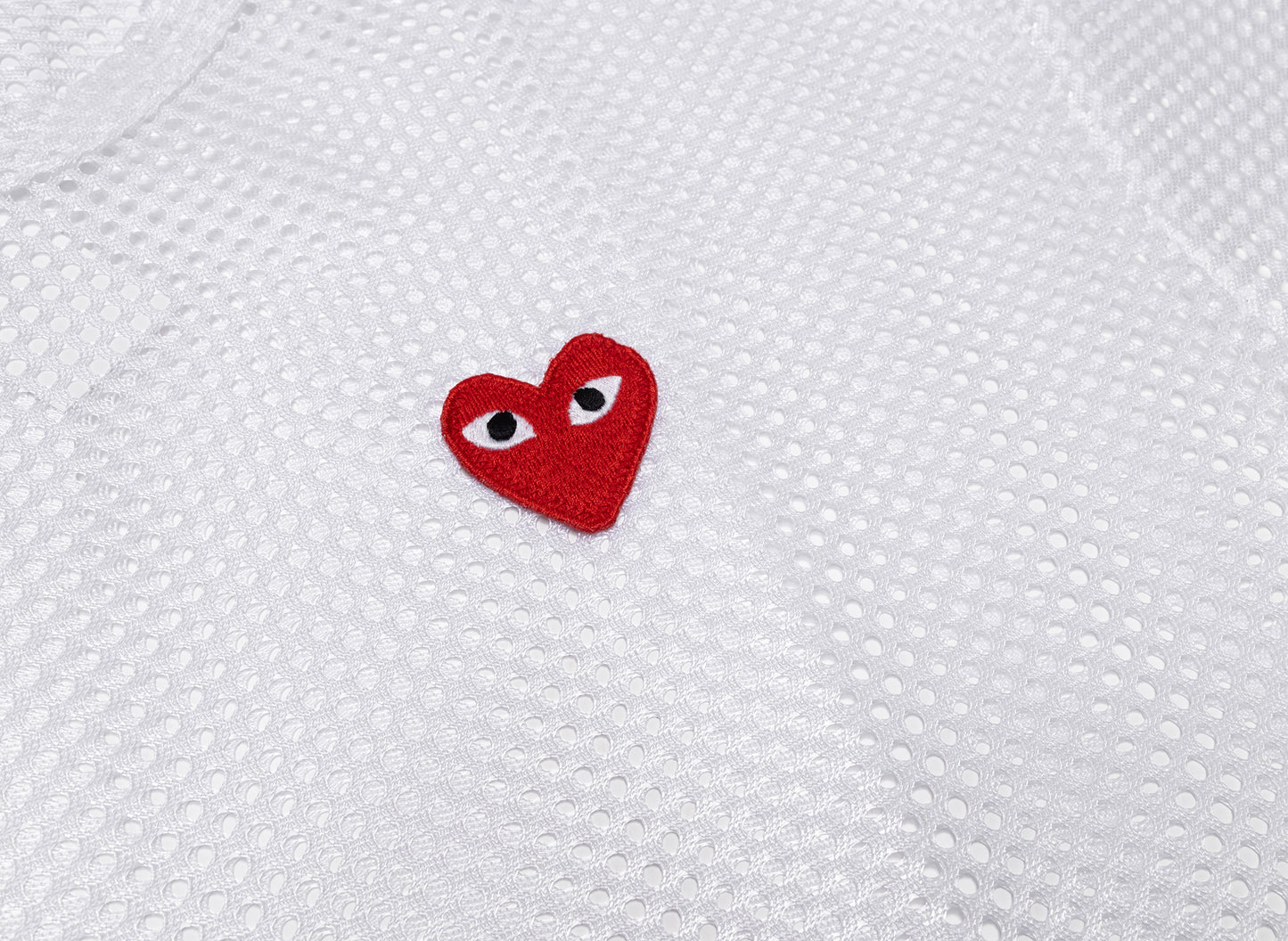Comme des Garçons Play T-Shirt Mesh Red Emblem in White — view 2