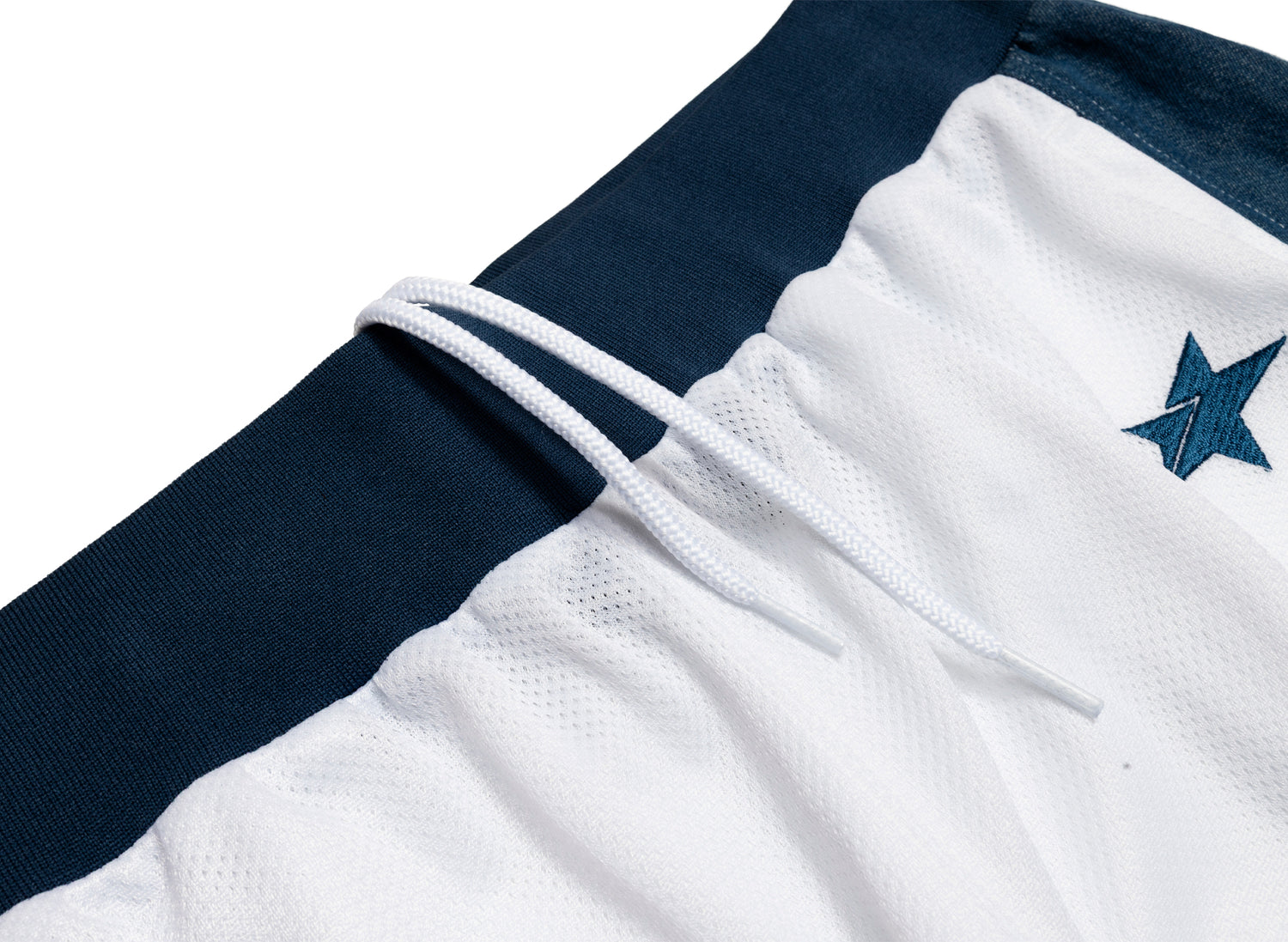 Converse University of Kentucky Basketball Denim Shorts in White — view 7