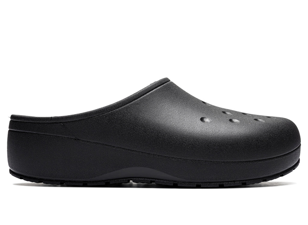 Crocs Classic Quiet Clog in Black