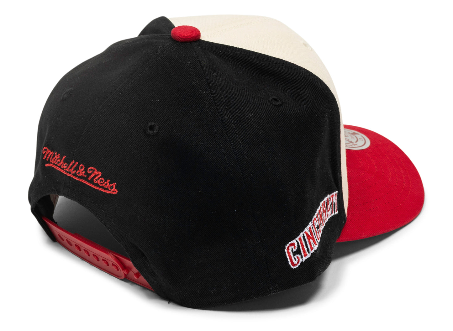 Mitchell & Ness MLB Cincinnati Reds Brushed Off Pro Snapback Hat - view 2