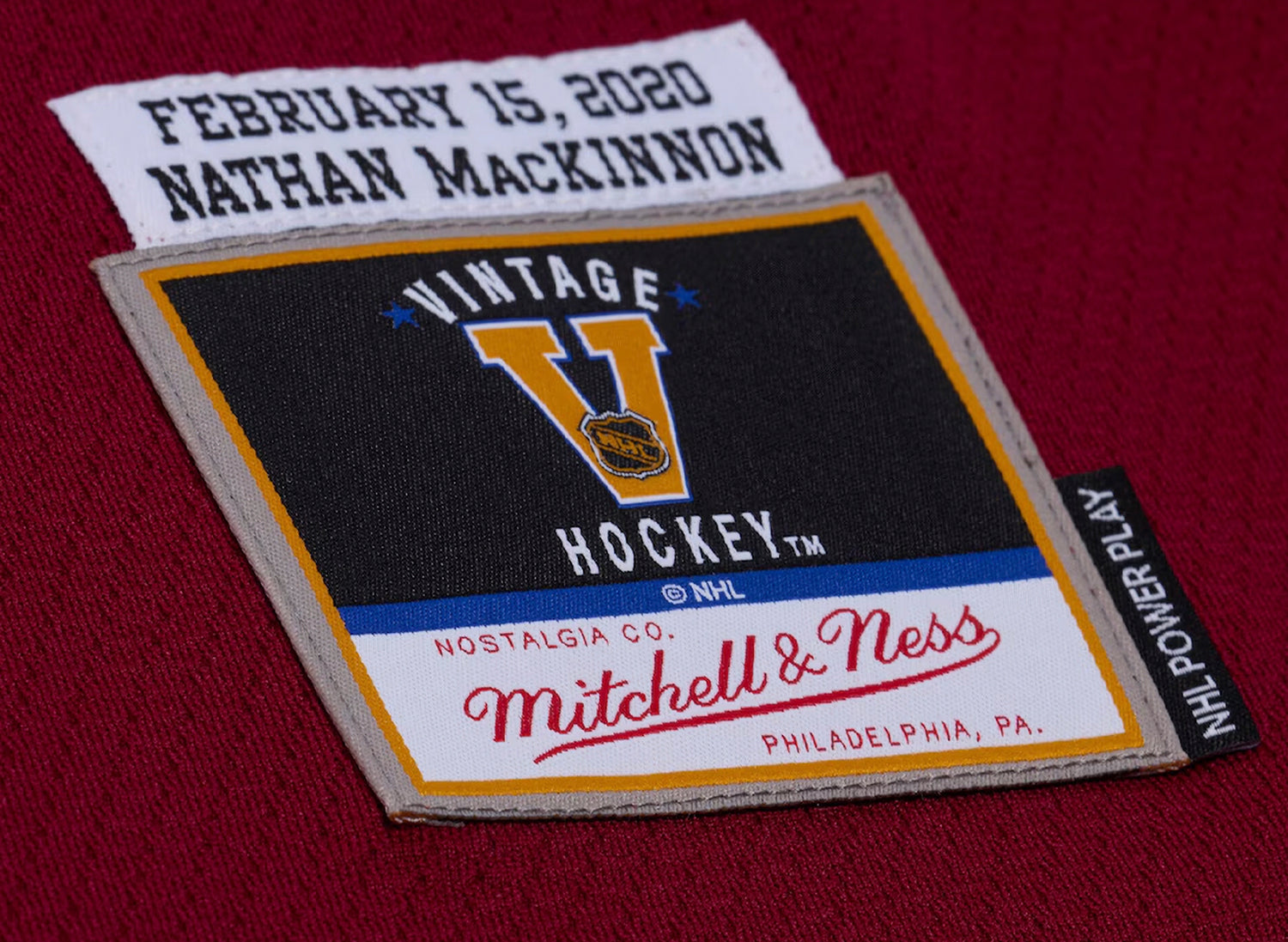 Mitchell & Ness NHL Stadium Series Dark Jersey Colorado Avalanche 2020 Nathan Mackinnon — view 4