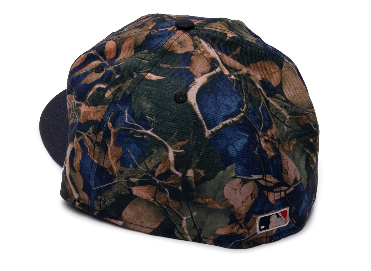 New Era 59Fifty Leaves Atlanta Braves Fitted Hat — view 4
