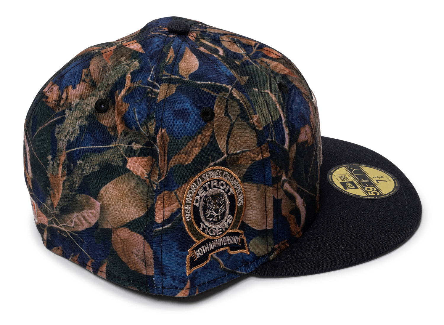 New Era 59Fifty Leaves Detroit Tigers Fitted Hat — view 2