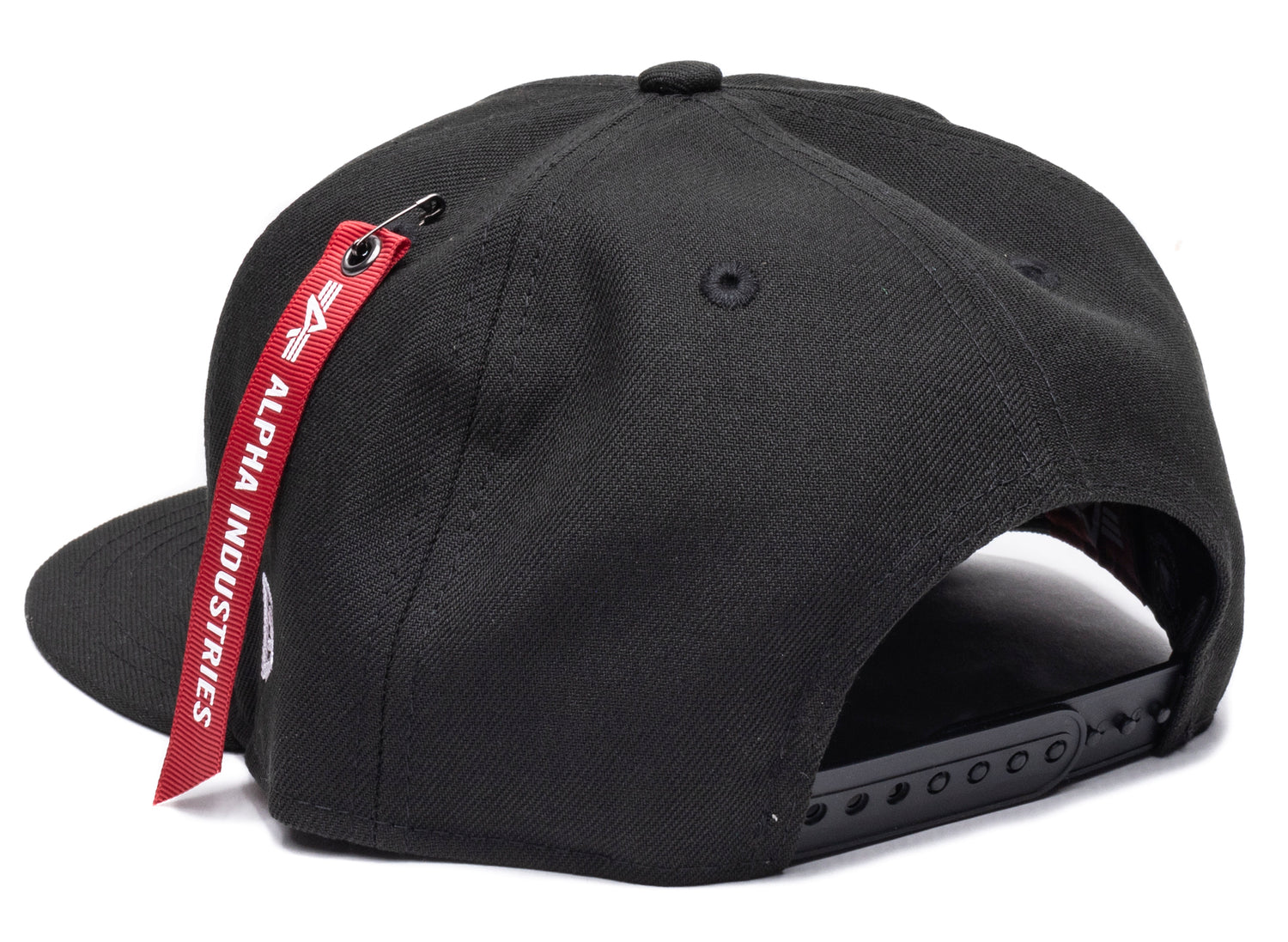 New Era Alpha Industries New York Yankees Snapback Hat in Black - view 3