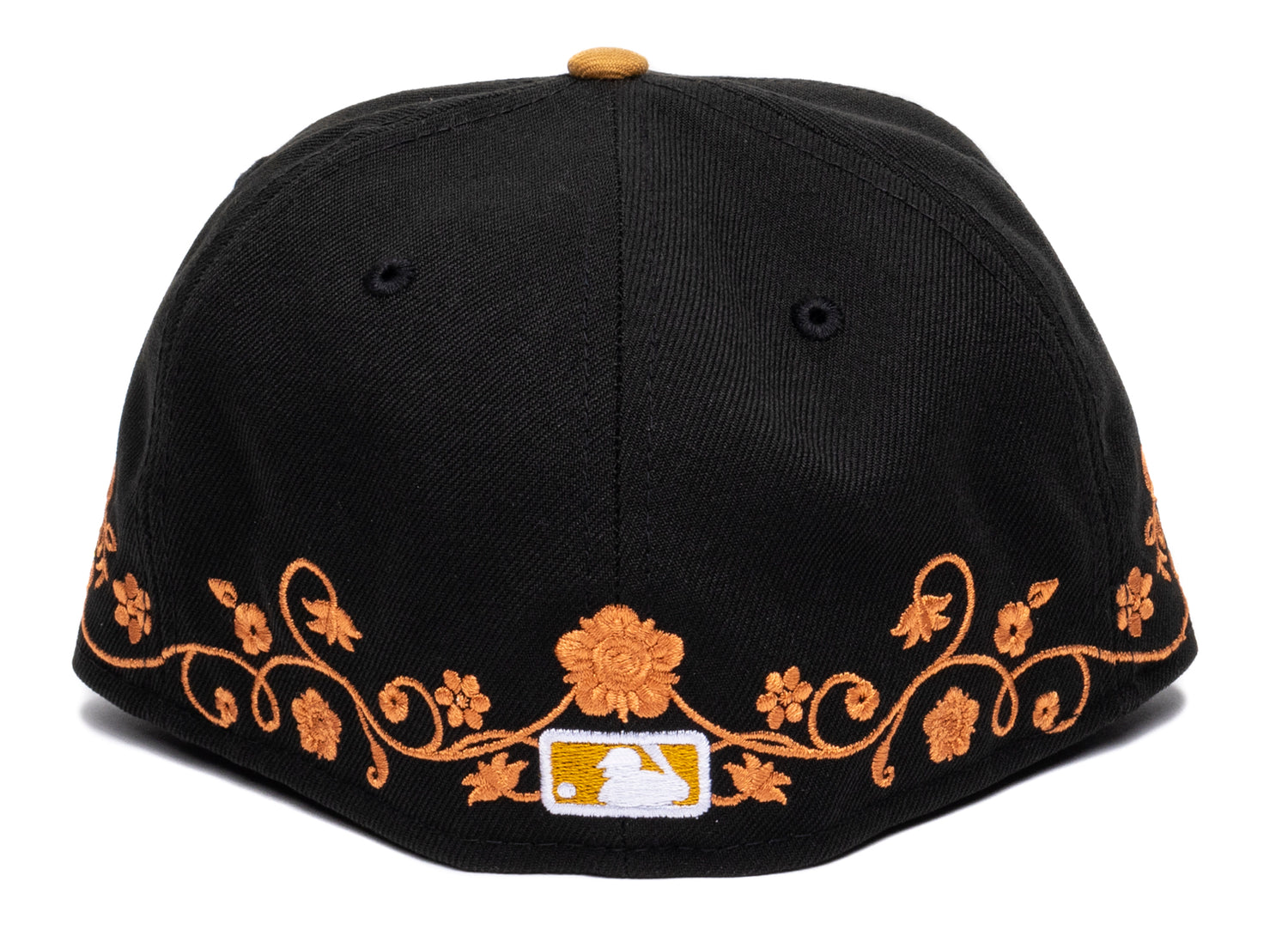 New Era Floral Vine Atlanta Braves Fitted Hat - view 3