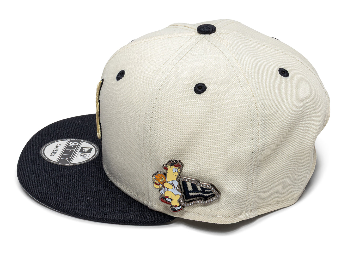 New Era Mascot Pin Atlanta Braves Snapback Hat - view 2