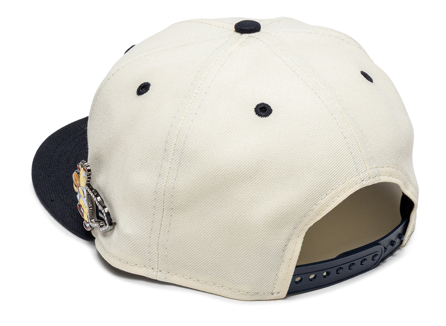 New Era Mascot Pin Atlanta Braves Snapback Hat - view 4