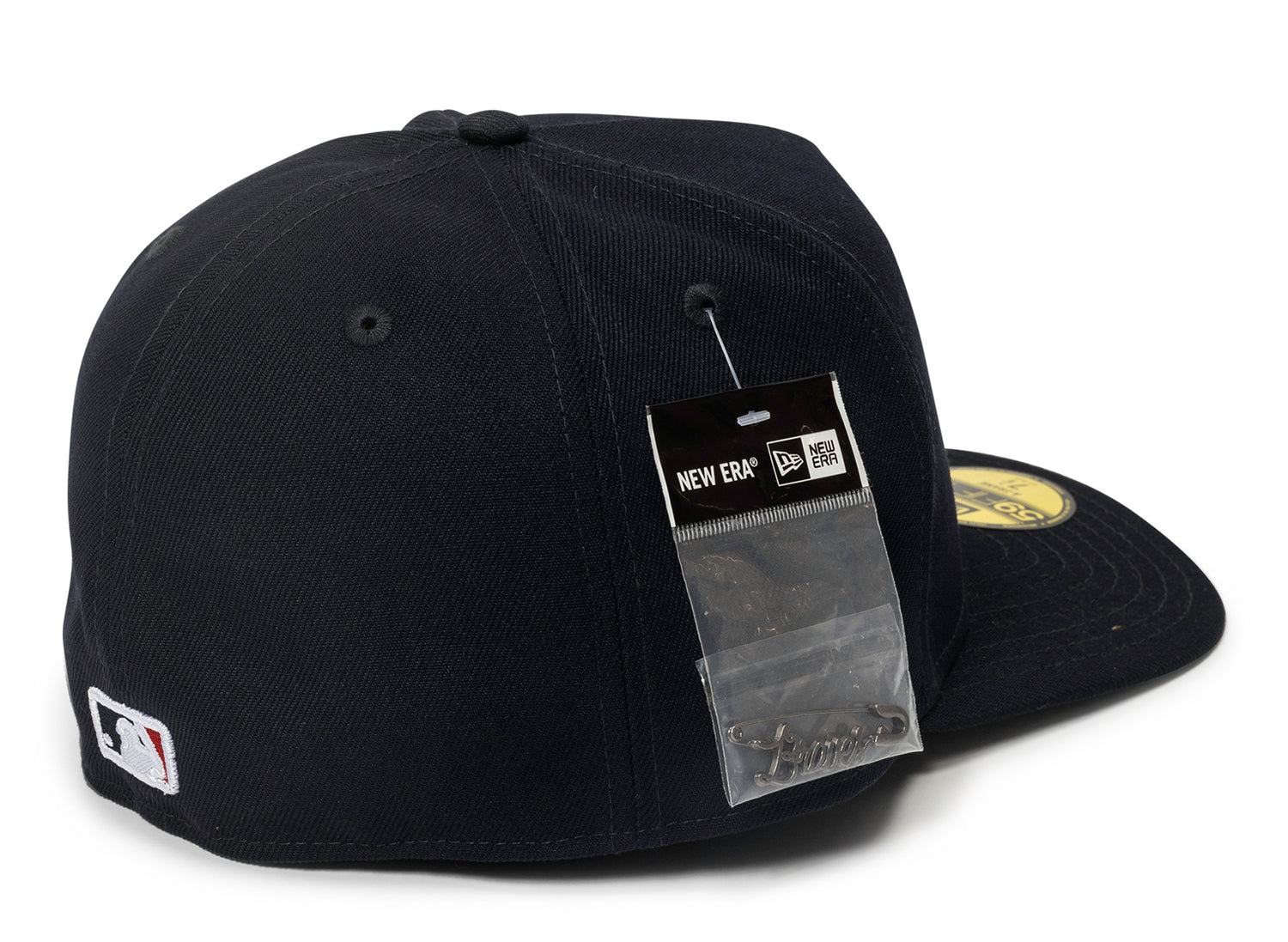 New Era Script Safety Pin Atlanta Braves Fitted Hat - view 2
