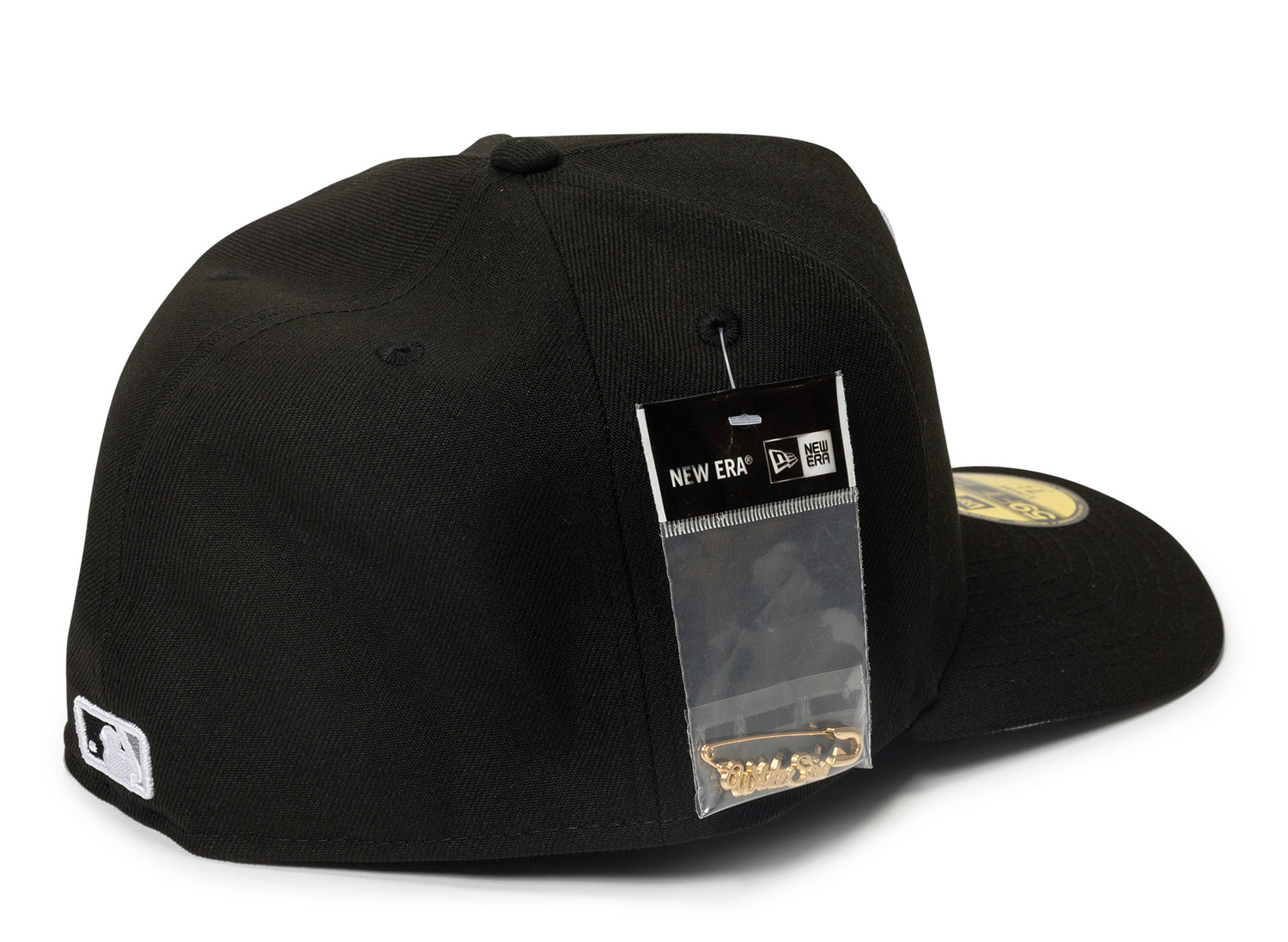 New Era Script Safety Pin Chicago White Socks Fitted Hat v2 - view 2