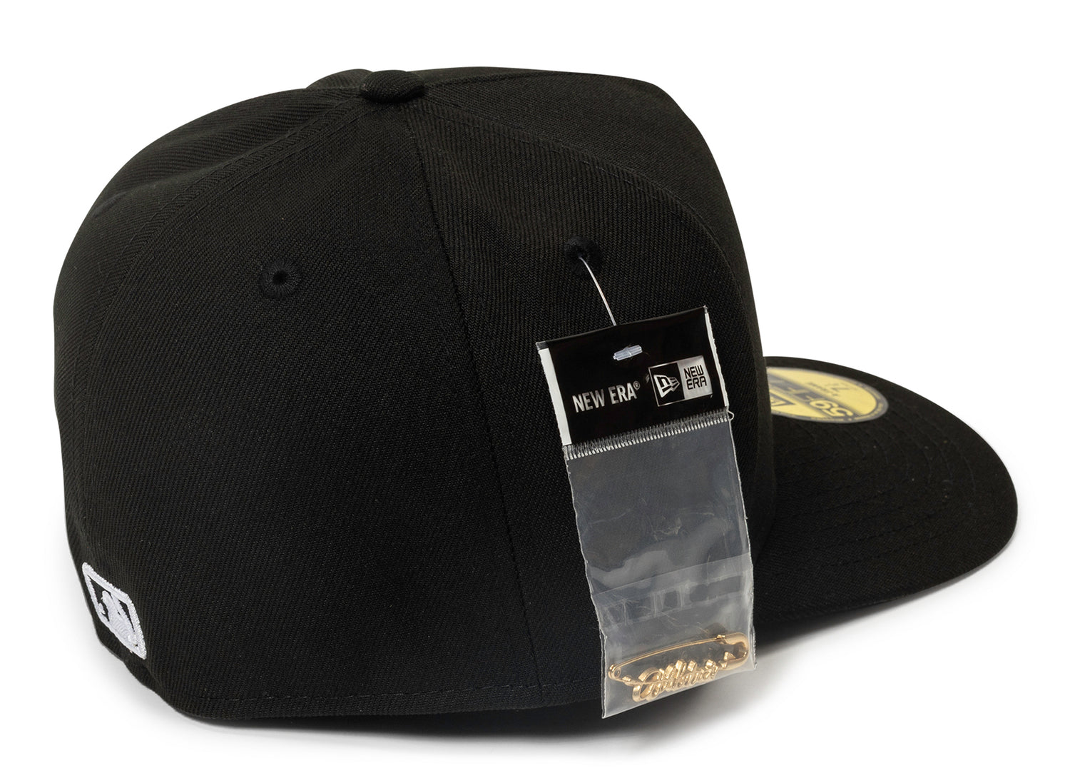 New Era Script Safety Pin Oakland Athletics Fitted Hat v2 - view 2