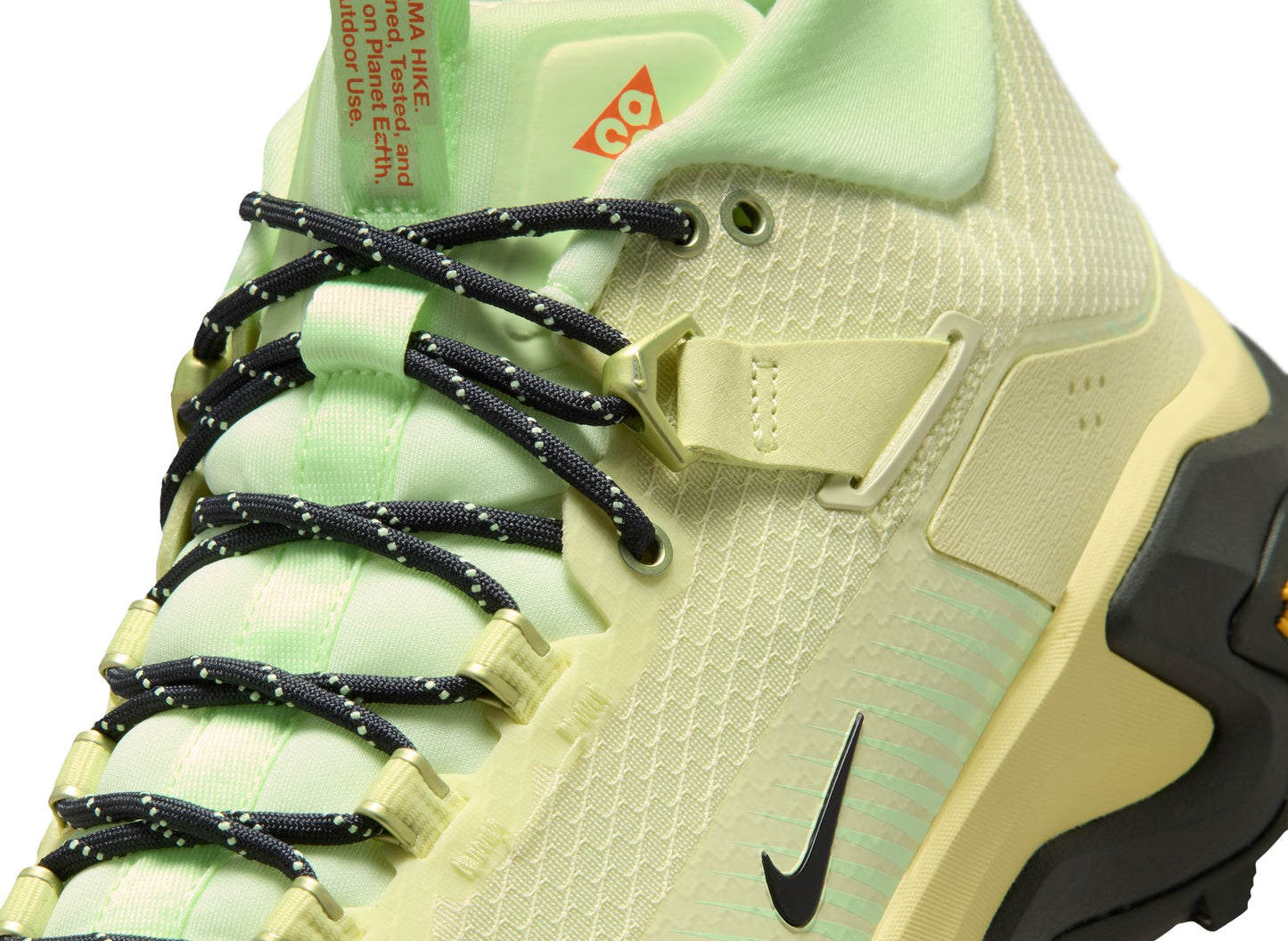 Nike ACG Zegama Hike in Life Lime / Dark Smoke Grey