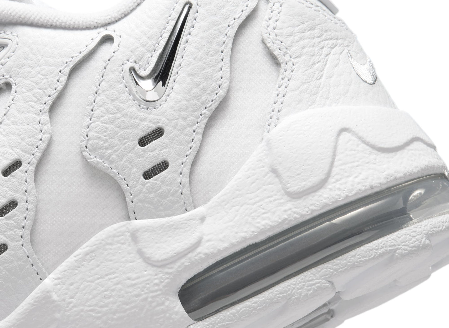 Nike Air DT Max '96 Low in White / Metallic Silver