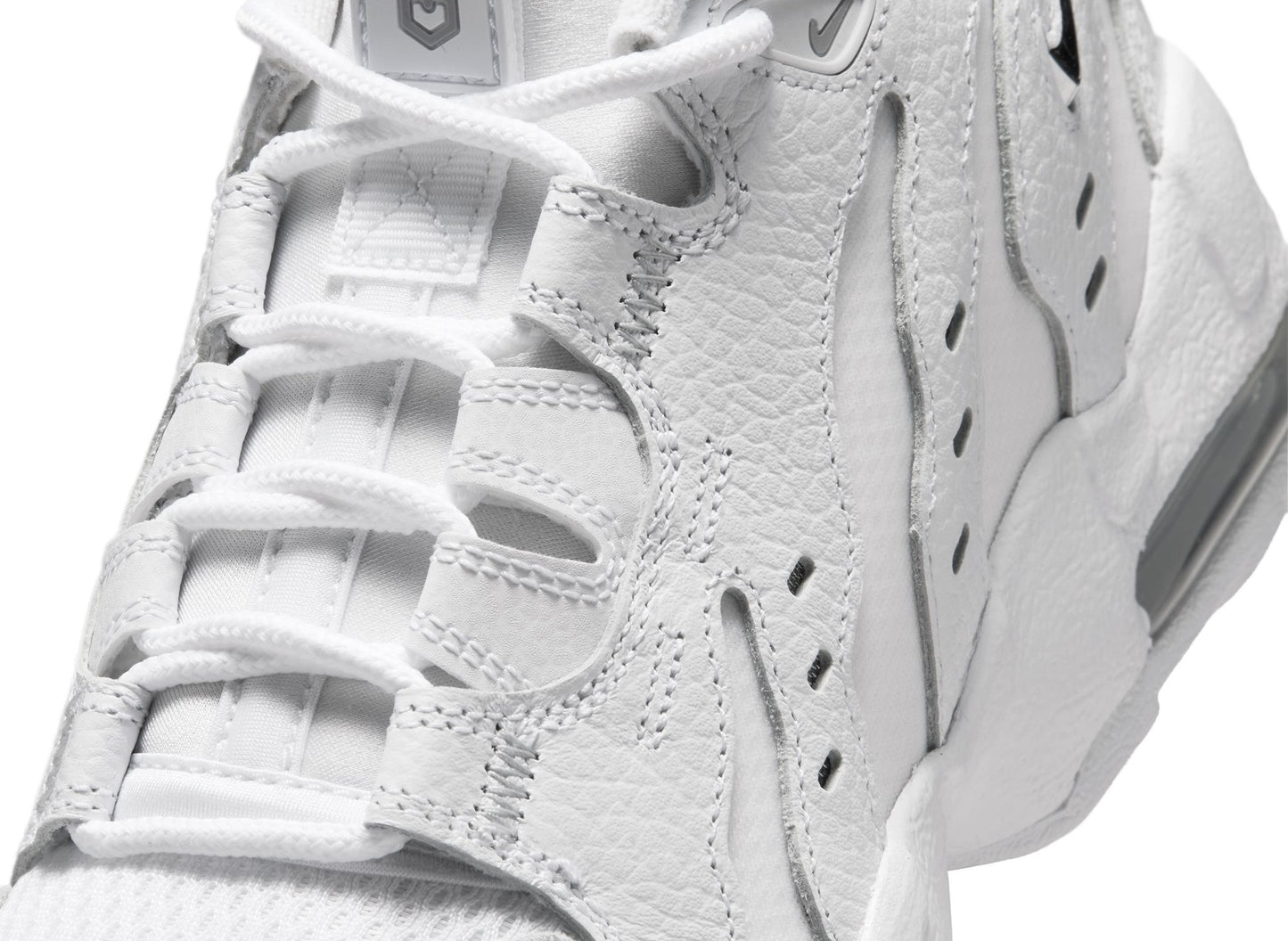 Nike Air DT Max '96 Low in White / Metallic Silver