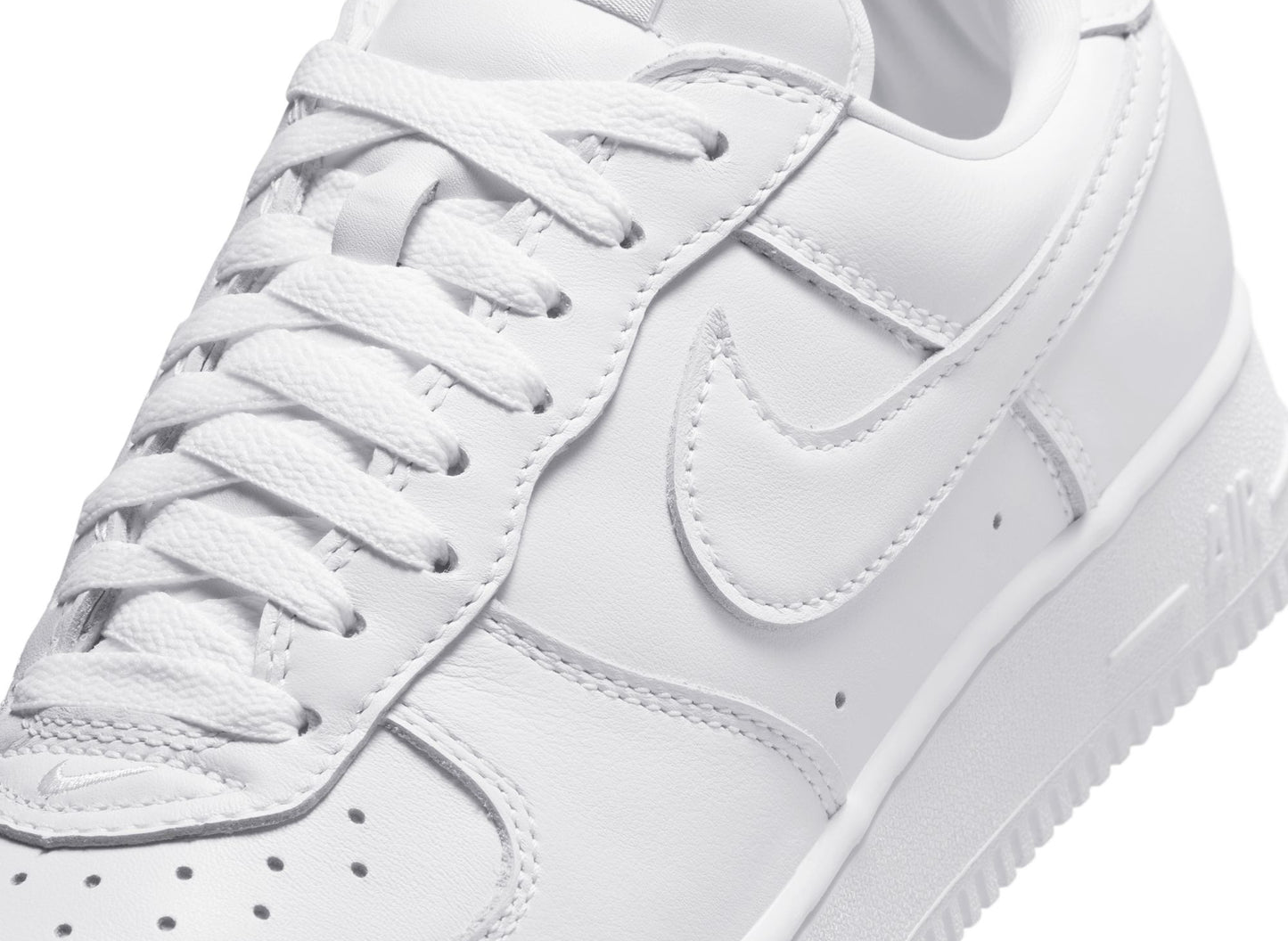 Nike Air Force 1 '01 in White