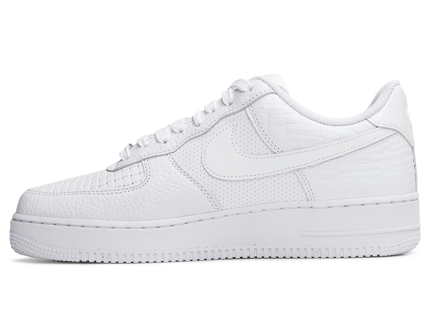 Nike Air Force 1 07 LX - view 3