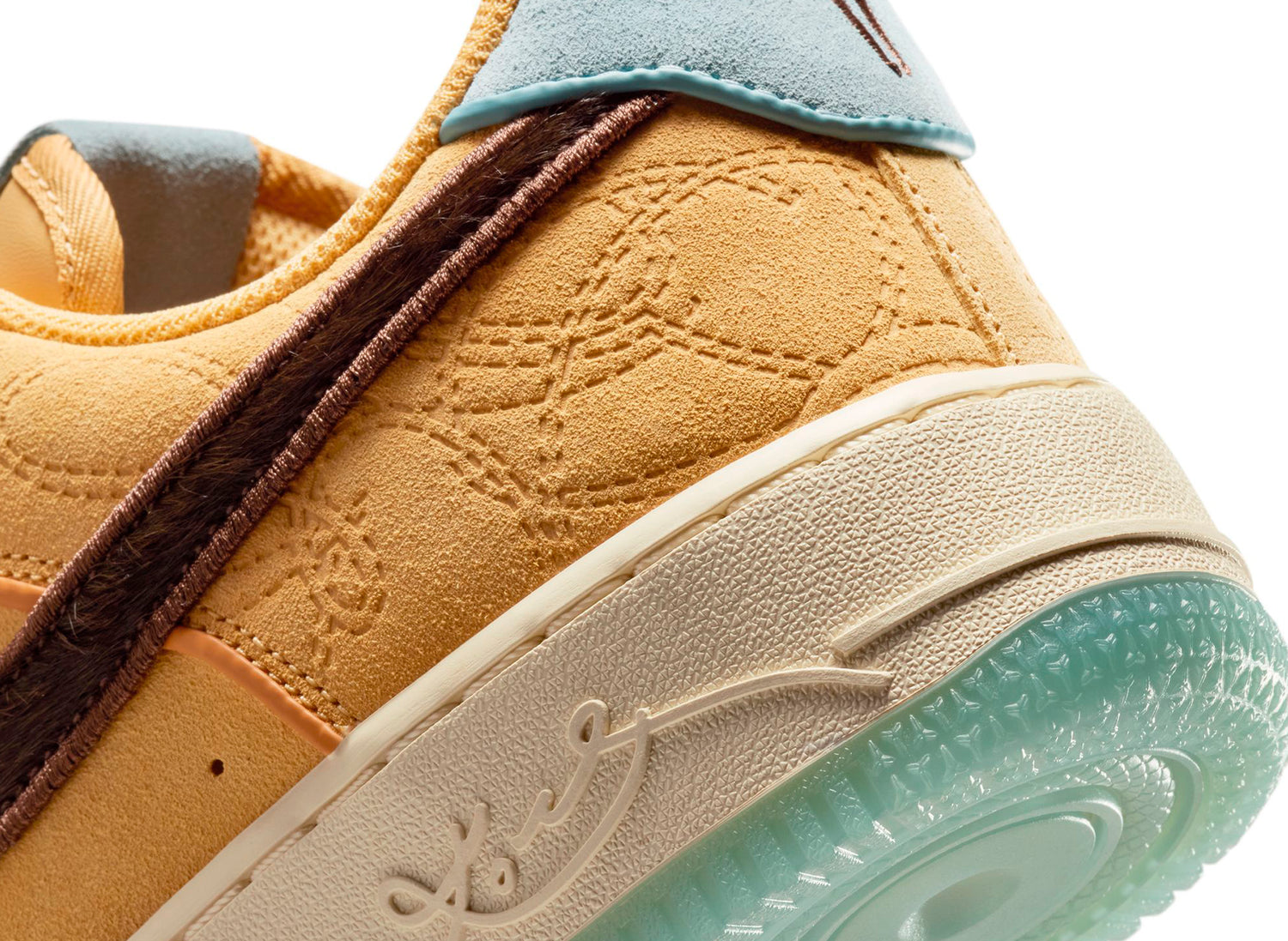 Nike Air Force 1 Low Protro in Twine / Baroque Brown — view 8