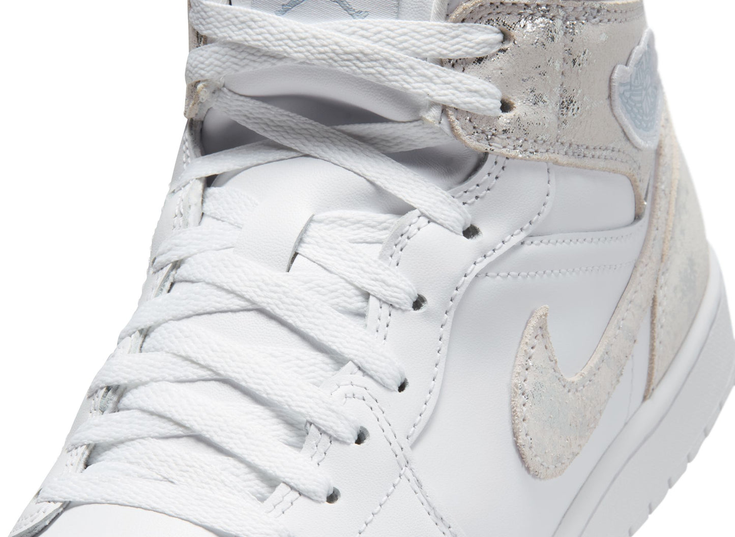 Air Jordan 1 Mid SE in White / Field Silver