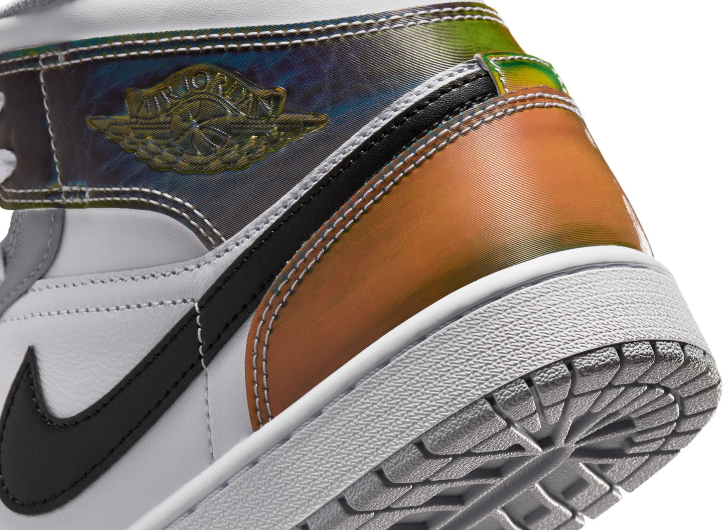 Air Jordan 1 Mid SE in Black / White / Wolf Grey